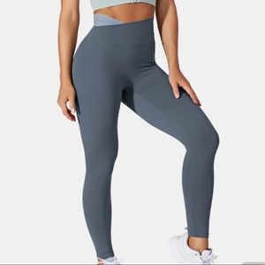 Halara In My Feels Cloudful Crossover Color Block Leggings size small